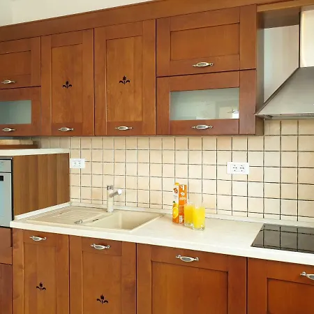 Oliva Yourcroatiaholiday Premantura