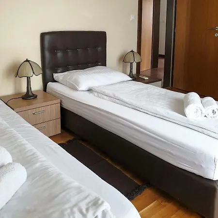 Oliva Yourcroatiaholiday * Premantura